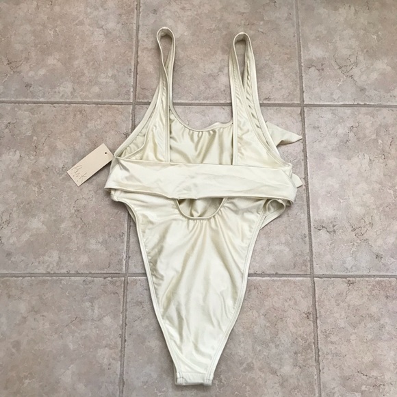 NWT Ris-K Cream One-Piece Bathing Suits Size M - Picture 7 of 8